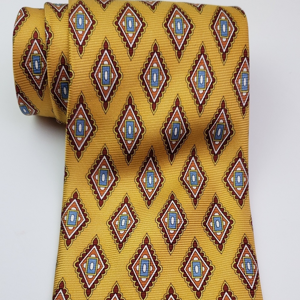 Jos. A bank 100% Silk Neck Tie Geometric Shapes